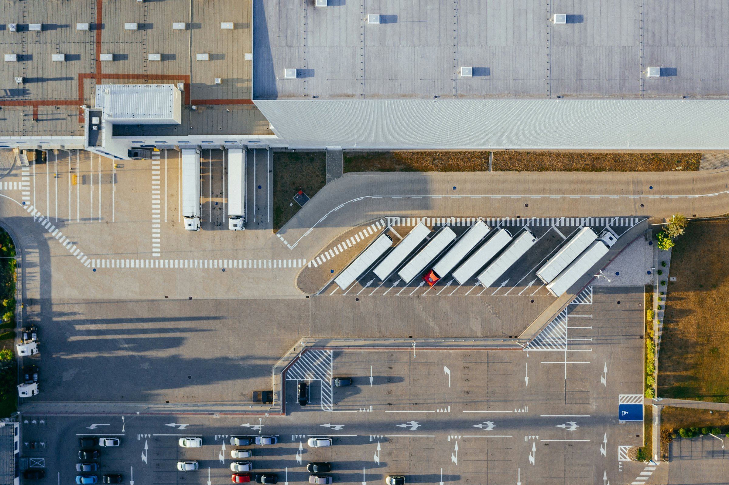 Benefits of Renting a Warehouse Instead of Buying in Bangalore